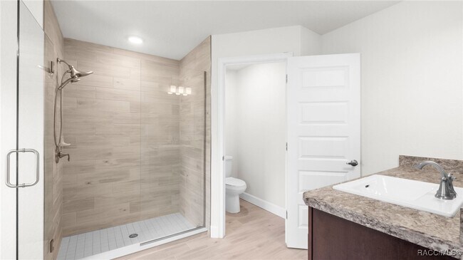 Building Photo - 23 Lone Pine St