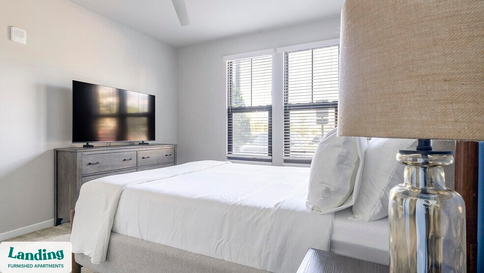 Building Photo - 6850 Foxtail Palm Wy