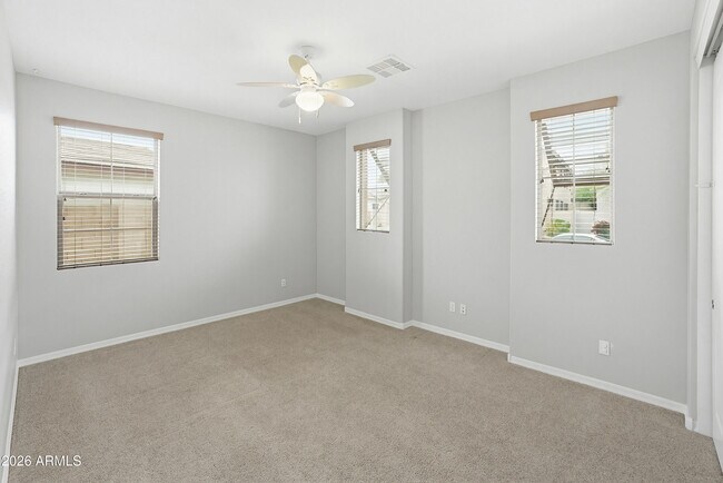 Building Photo - 1735 W Aloe Vera Dr