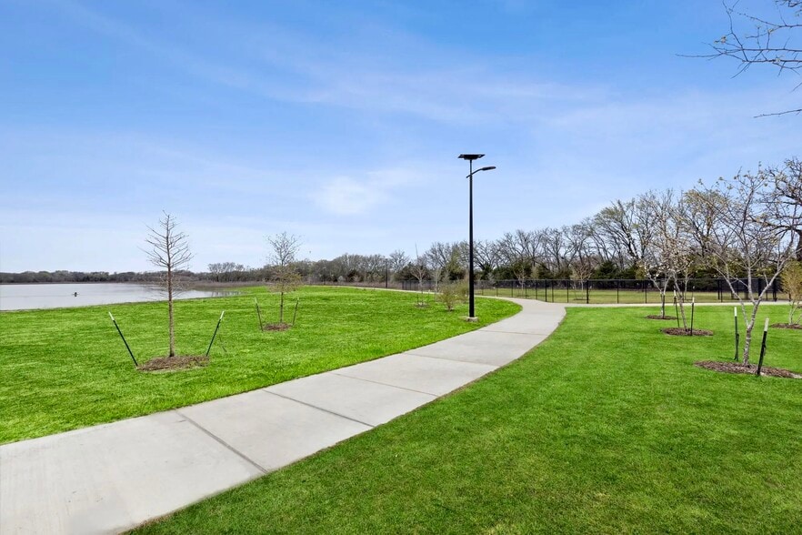 Building Photo - 1203 Mahogany Dr