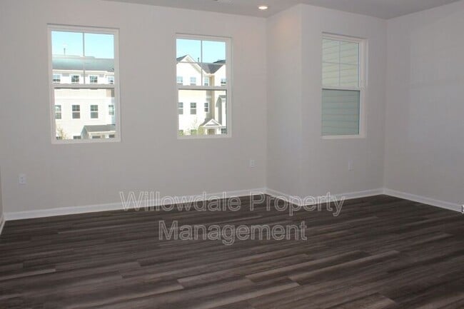 Building Photo - 2715 Chert Ln