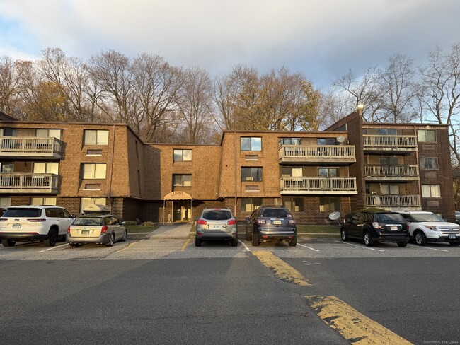 Building Photo - 126 Triangle St