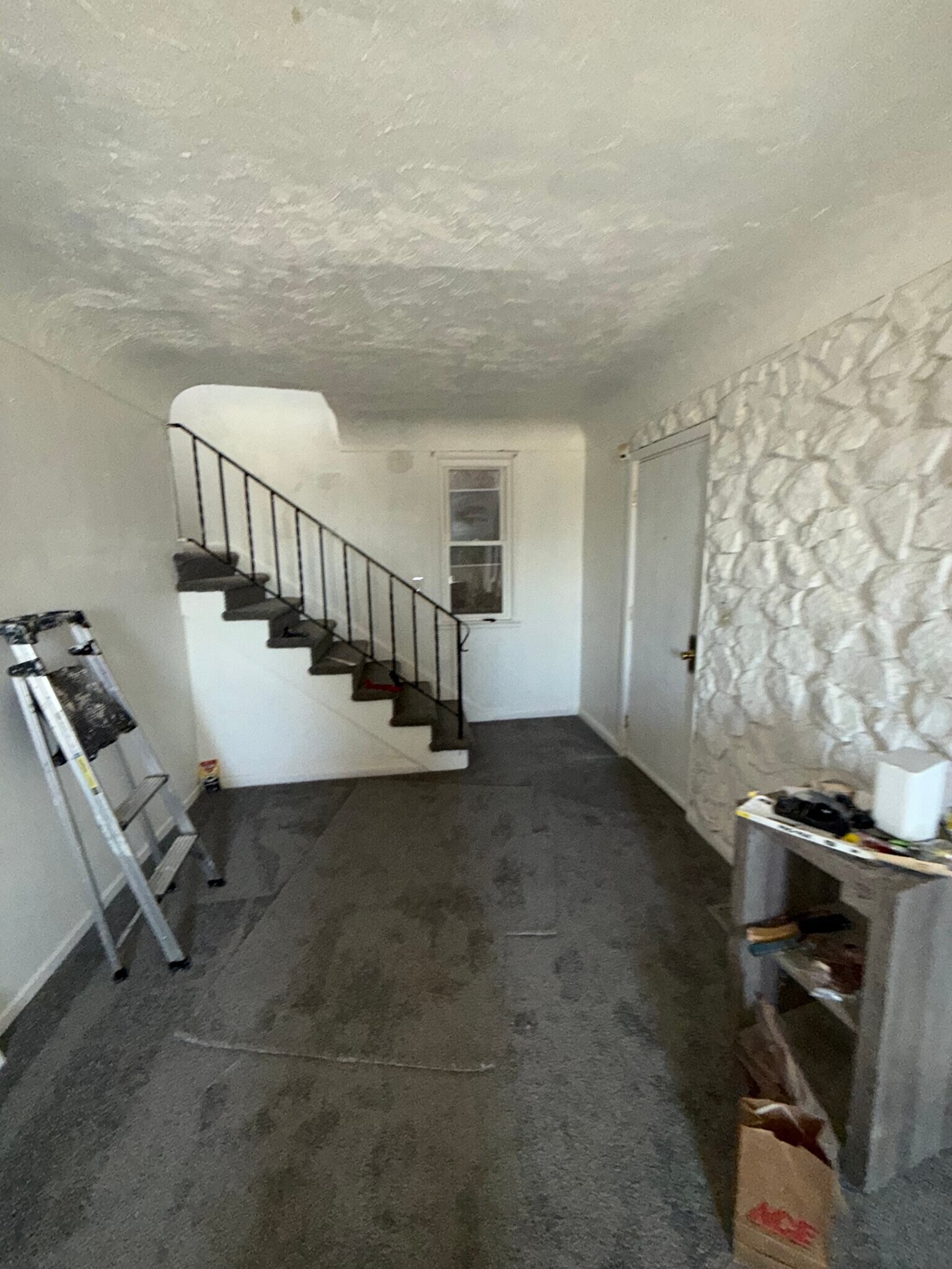 Building Photo - 634 Damon St