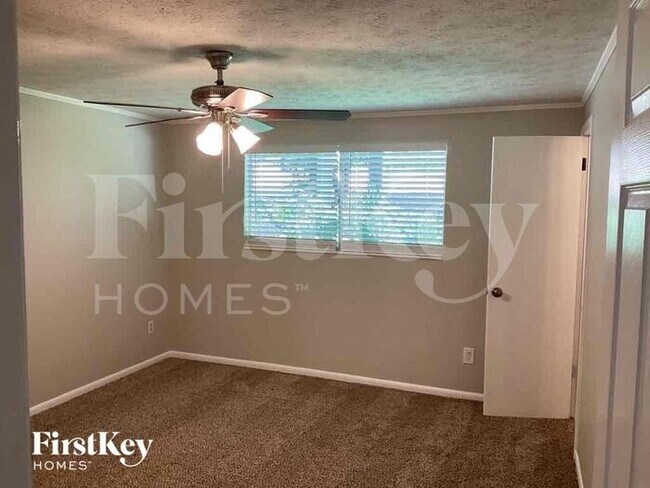 Building Photo - 4077 Huntington Forest Blvd