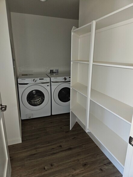 in unit washer and dryer - 1137 Sumner Ave