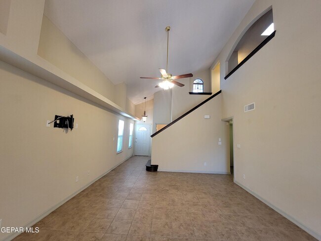 Building Photo - 14267 Pacific Point Dr