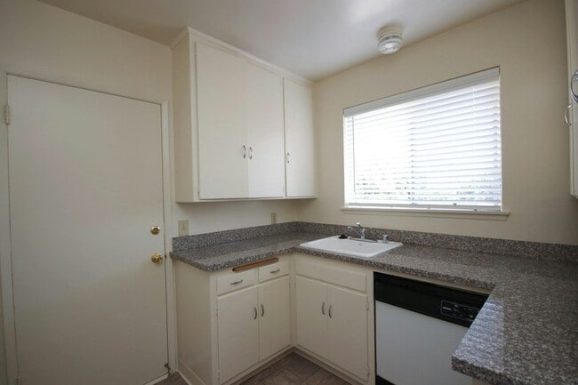 Building Photo - 245 Colorado Blvd