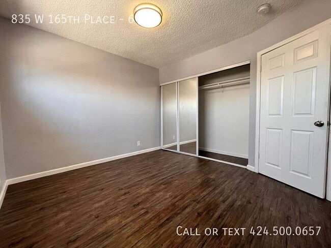 Building Photo - 835 W 165th Pl