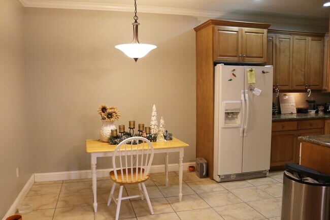 Building Photo - Incredible Orem Condo for rent!