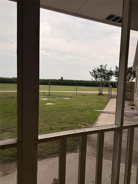 Building Photo - 5600 FM 1466