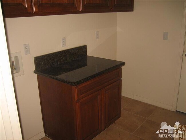 Building Photo - 8419 Meadows Way