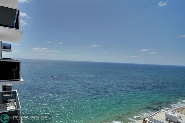 Building Photo - 3500 Galt Ocean Dr