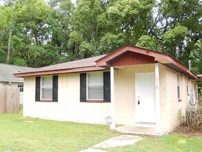 Building Photo - 1518 Pepper Dr