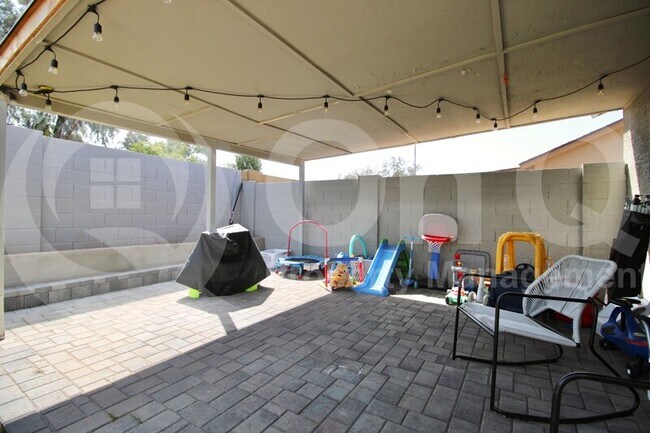 Building Photo - 6335 E Brown Rd