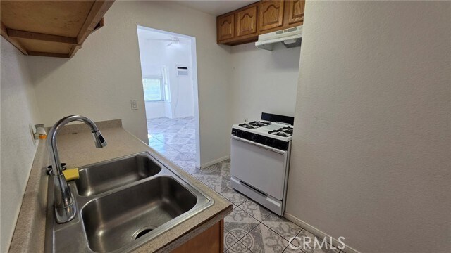 Building Photo - 210 S Main St