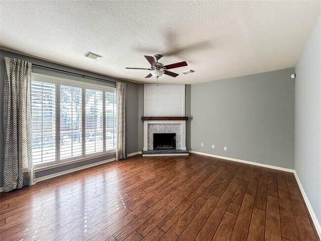 Building Photo - 1745 Dapplegrey Ln