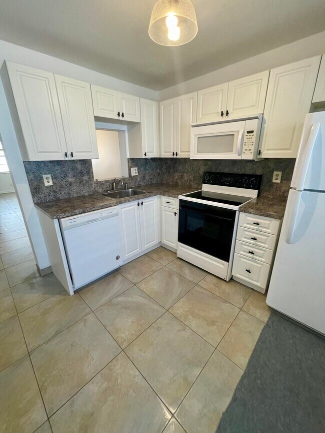 Building Photo - 3777 NW 78th Ave