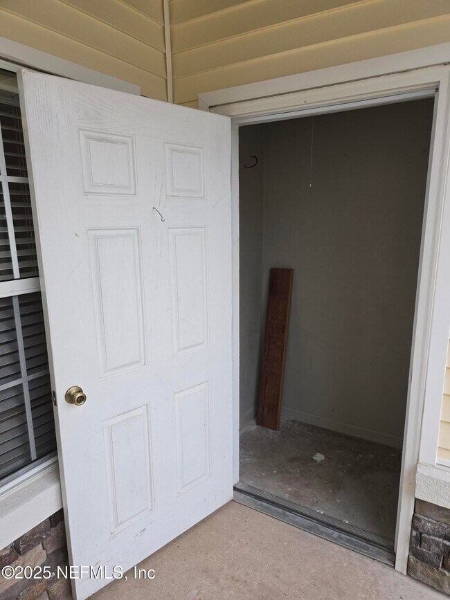 Building Photo - 575 Oakleaf Plantation Pkwy