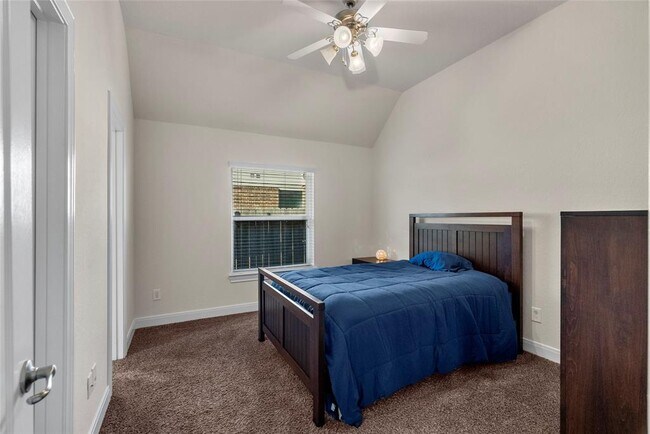 Building Photo - 20306 Fossil Valley Ln