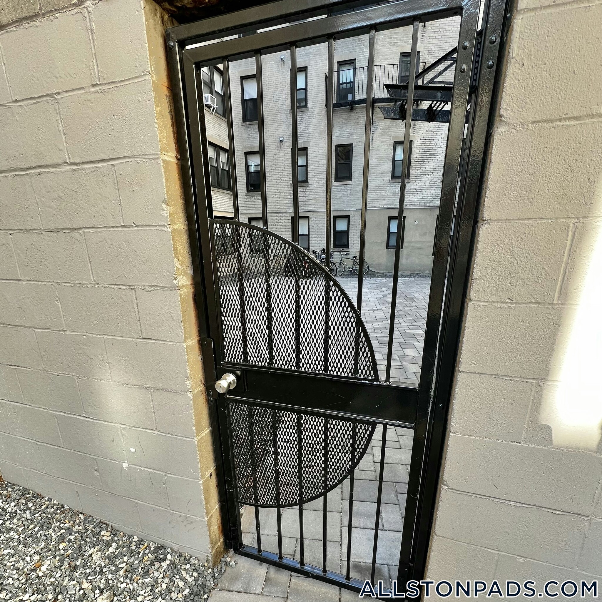 Building Photo - 1144 Commonwealth Ave