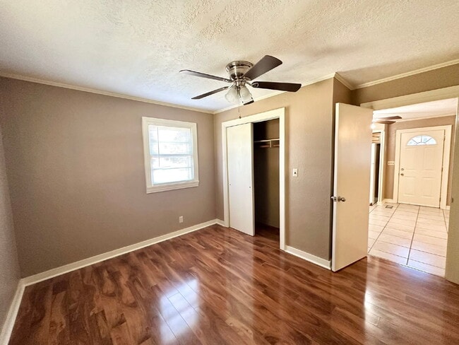 Building Photo - 244 S Hollis Ave