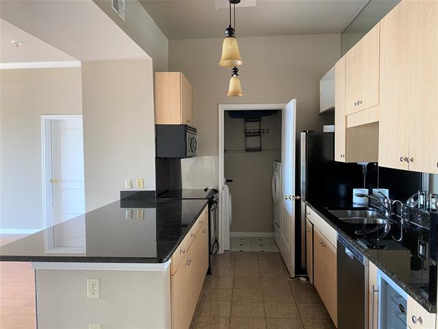 Building Photo - 3225 Turtle Creek Blvd