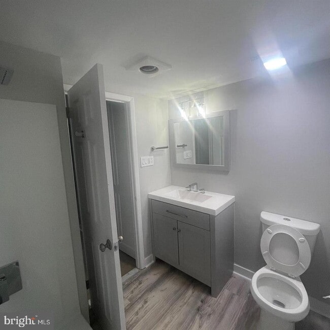 Building Photo - 324 Drummers Ln