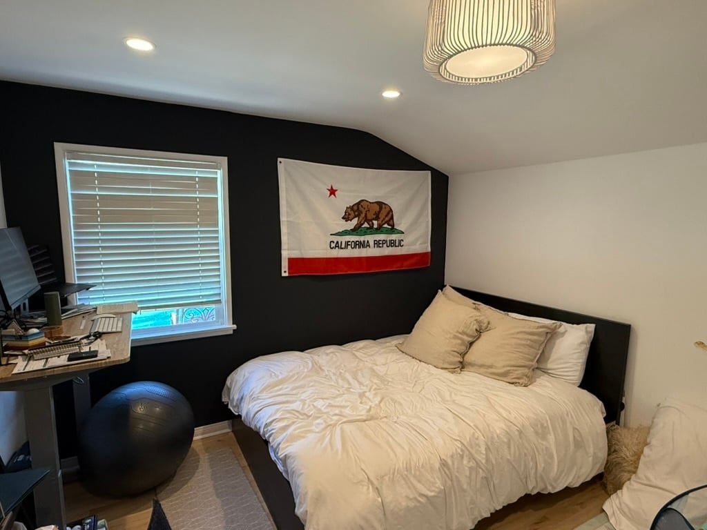 bedroom #4 - 5208 Woodman Ave