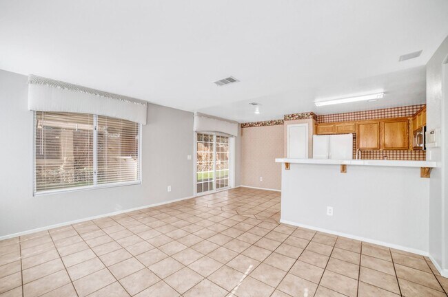 Building Photo - HENDERSON, GATED COMMUNITY, IMMACULATE ONE...