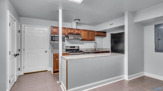 Building Photo - 107 Grove Park Ln