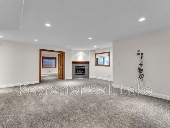 Building Photo - 2178 Netties Pl
