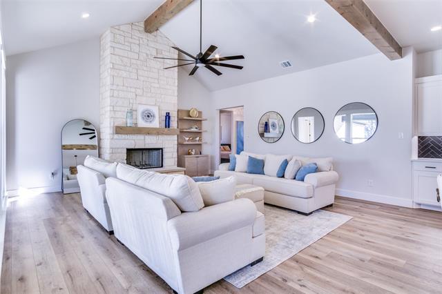 Building Photo - 1000 Hennesay Pk