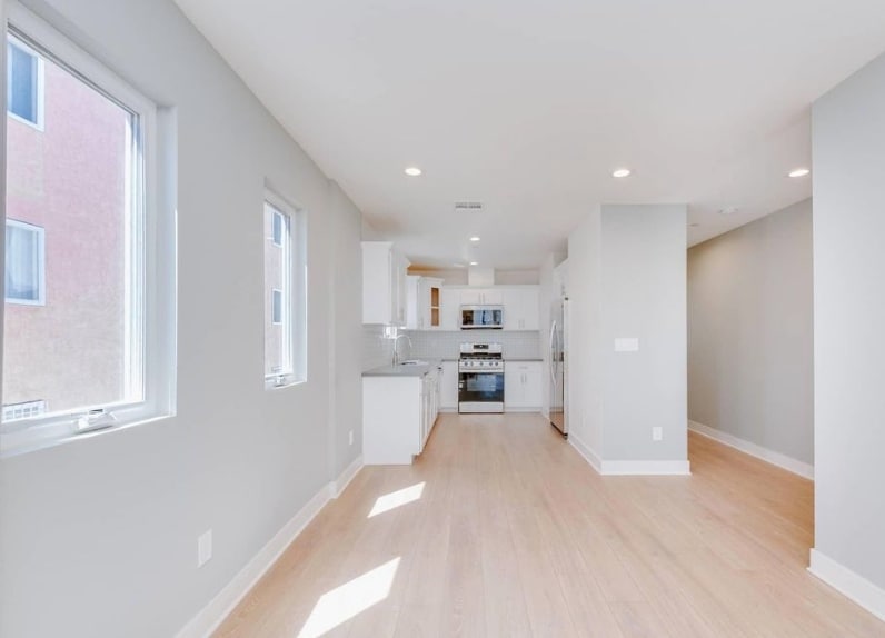 Building Photo - 429 1/2 Heliotrope Dr