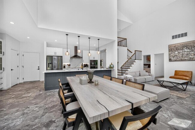 Building Photo - 6582 Rosewood Ln