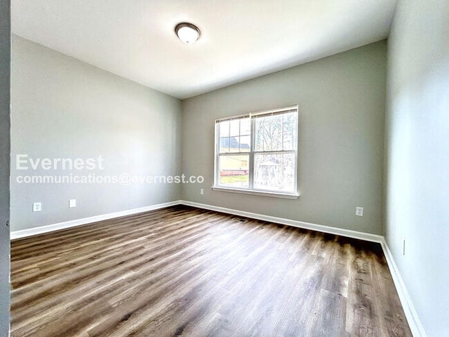 Building Photo - 379 Yonkers Ave NW