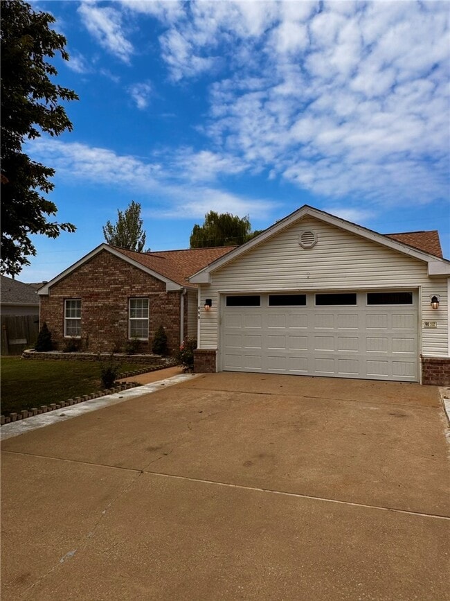 Building Photo - 659 Frances Dr