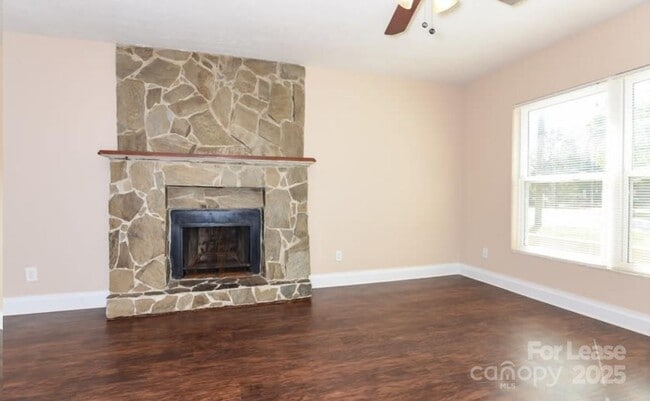 Building Photo - 4039 Rutherford Dr