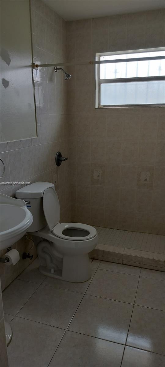 Building Photo - 2829 SW 38th Ct