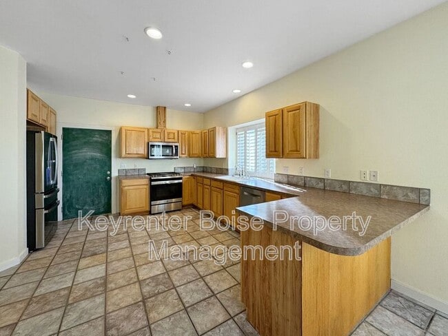 Building Photo - 2035 S Travertine Way