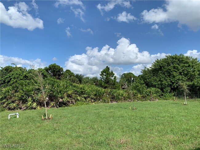 Building Photo - 8388 Delong Ave