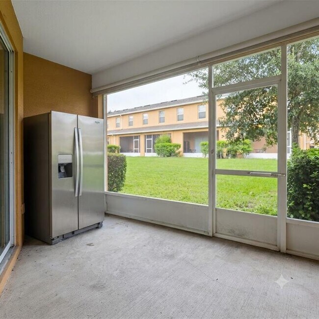 Building Photo - 1561 Chelsea Dr
