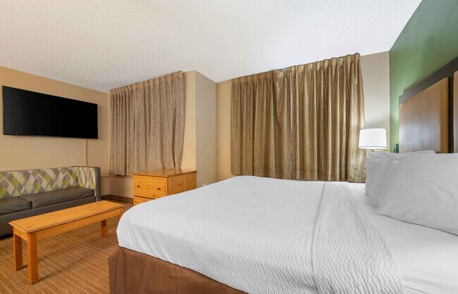 Building Photo - Furnished Studio-Chicago - Schaumburg - Co...