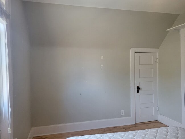 Building Photo - Charming 1910 Craftsman in the Heart of Downtown Longmont