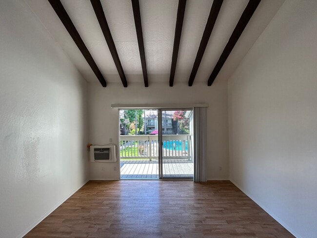 Building Photo - Bright & Updated 1BR Condo in Prime Walnut Creek Location – Vaulted Ceilings & Pool Access!