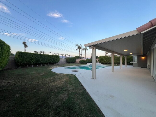 Building Photo - Gorgeous 3 bedrooms, 2 baths in highly desired North La Quinta