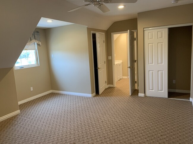 Building Photo - 3476 La Mirada Dr