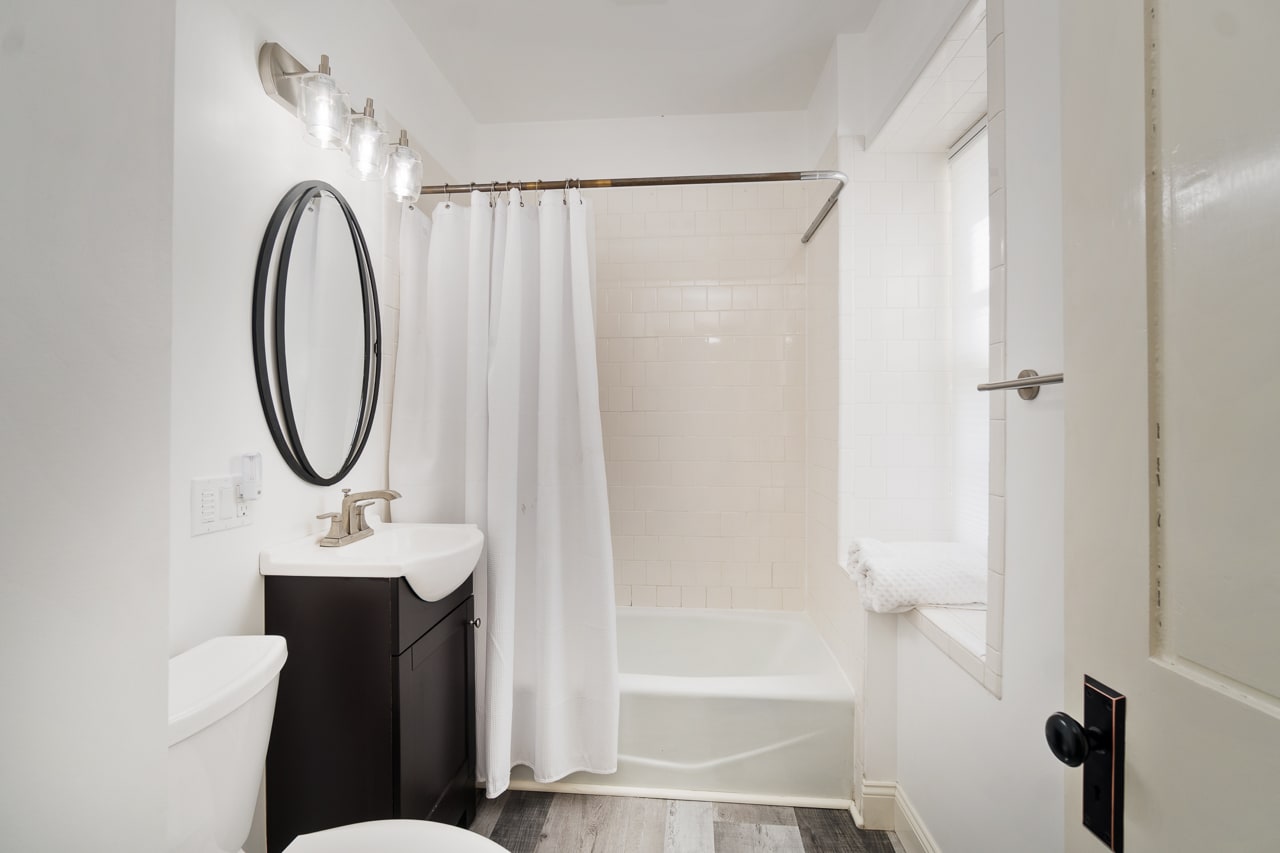 Building Photo - 77 Coggeshall Ave