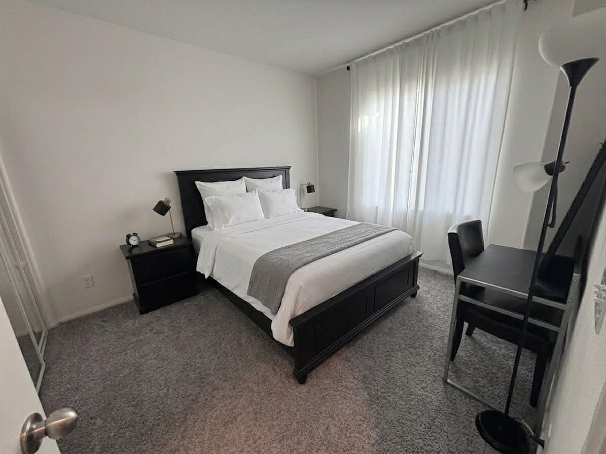 Building Photo - 3421 Andrew Ave