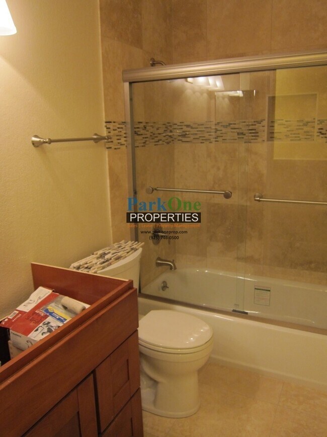 Building Photo - 4 Bedroom Livbermore Home Now Available!