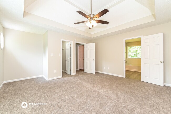 Building Photo - 600 N Oakland Cir